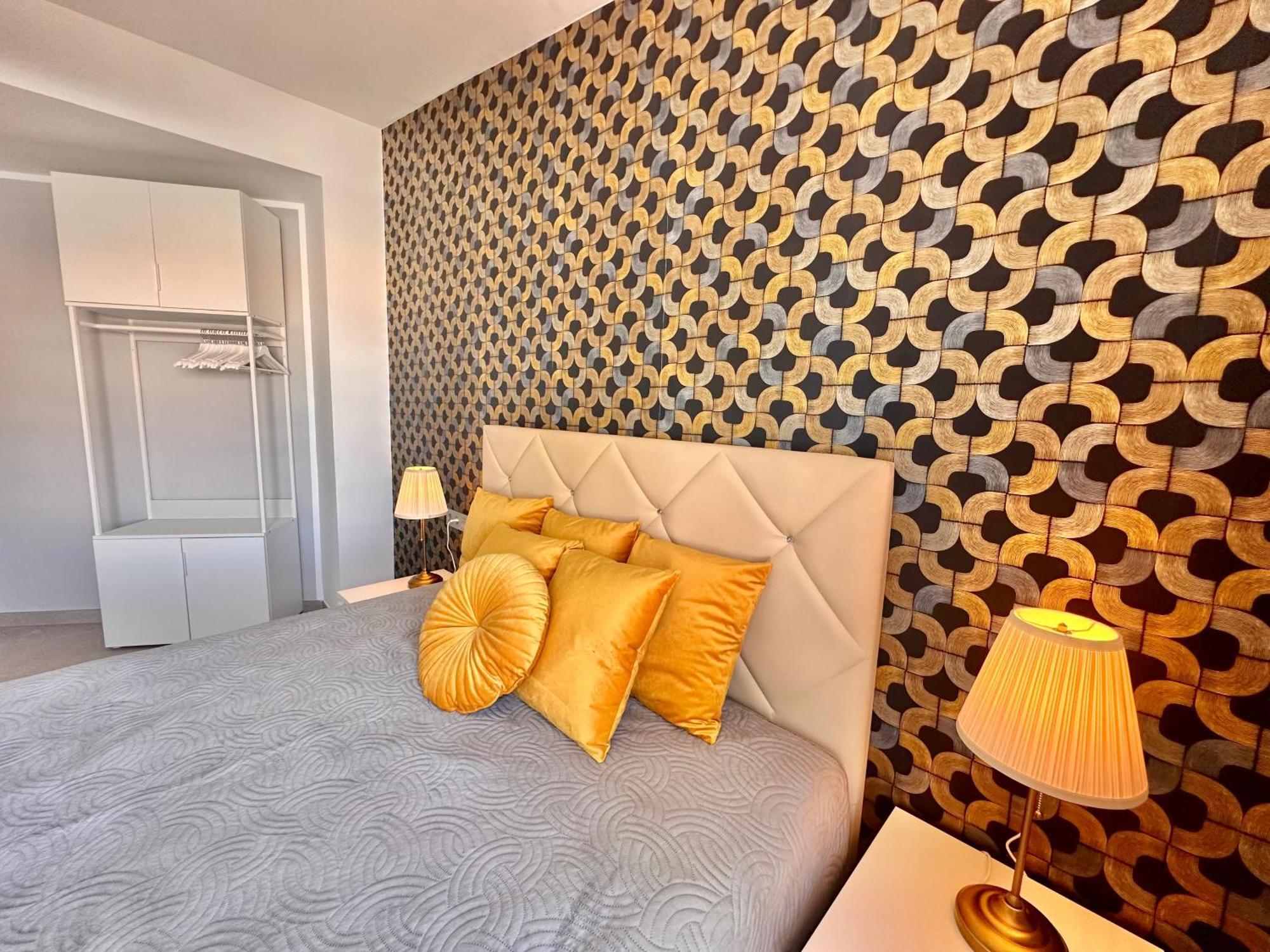 Luxury Renevapartment Island Village Apartment *