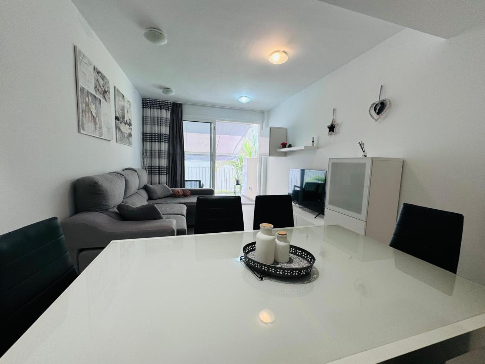 El Tesoro, Beautiful, Two Bedrooms Tenerife Sur Apartamento Costa Adeje (Tenerife)
