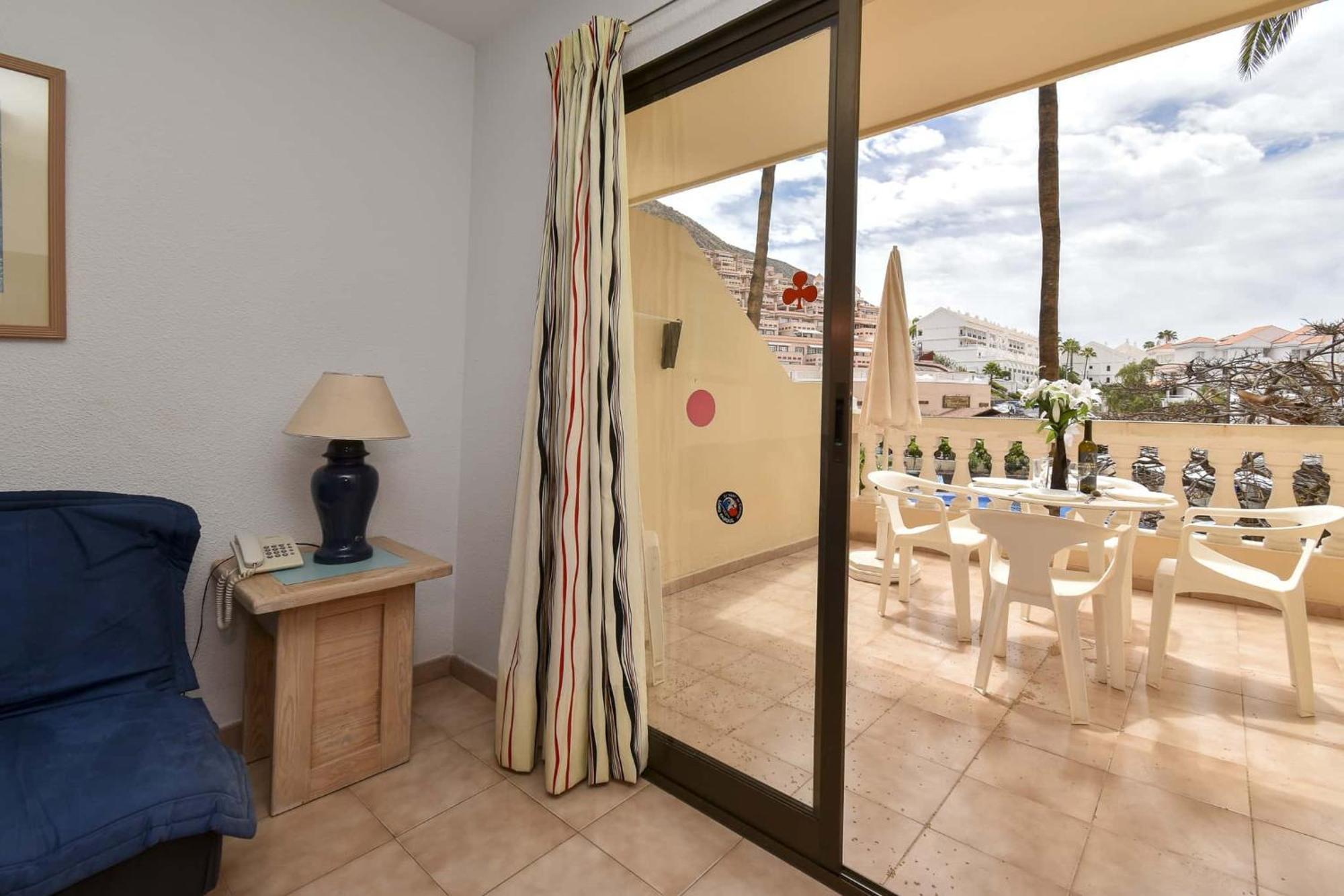Apartment Castle Harbour 3 *