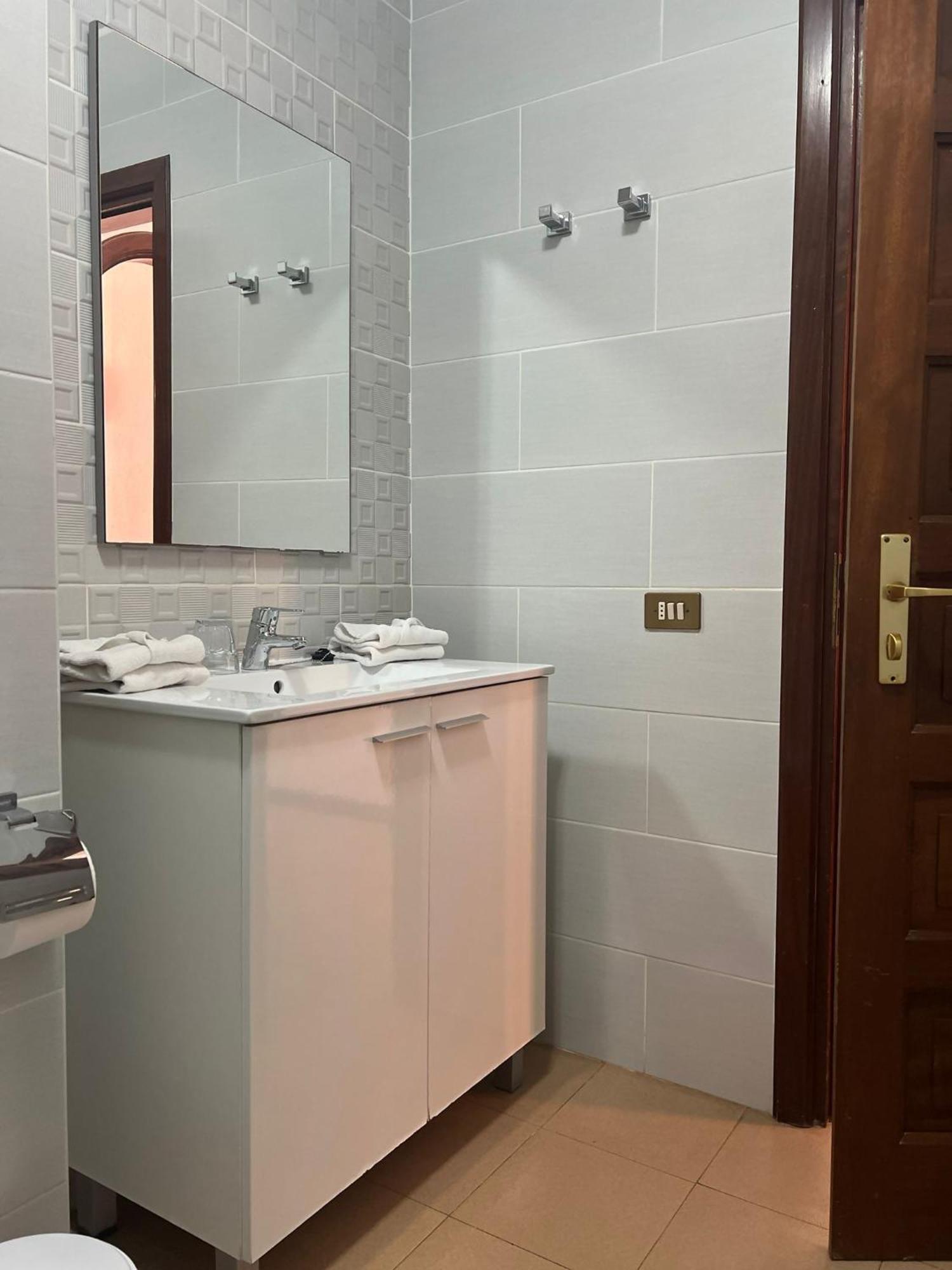 Apartment Victoria Court Ii Con Wifi Planta Baja Los Cristianos (Tenerife)