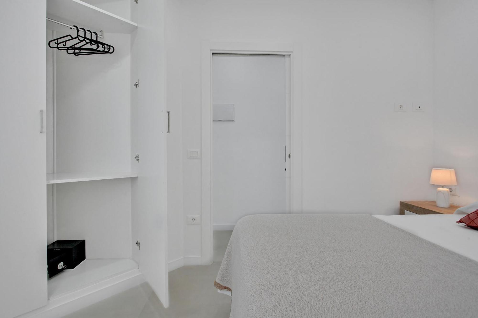 Casa Marinita, Floor, Direct Access To The Seafront *