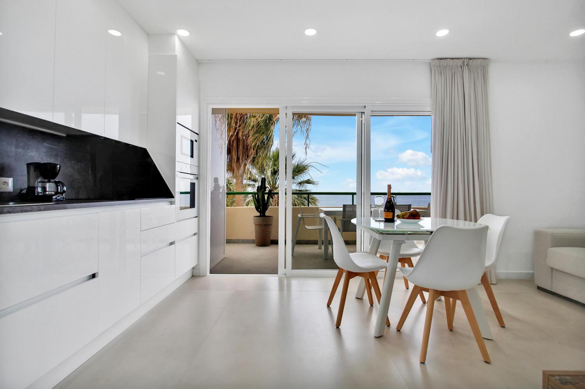 Casa Marinita, Floor, Direct Access To The Seafront Apartment Los Cristianos (Tenerife)