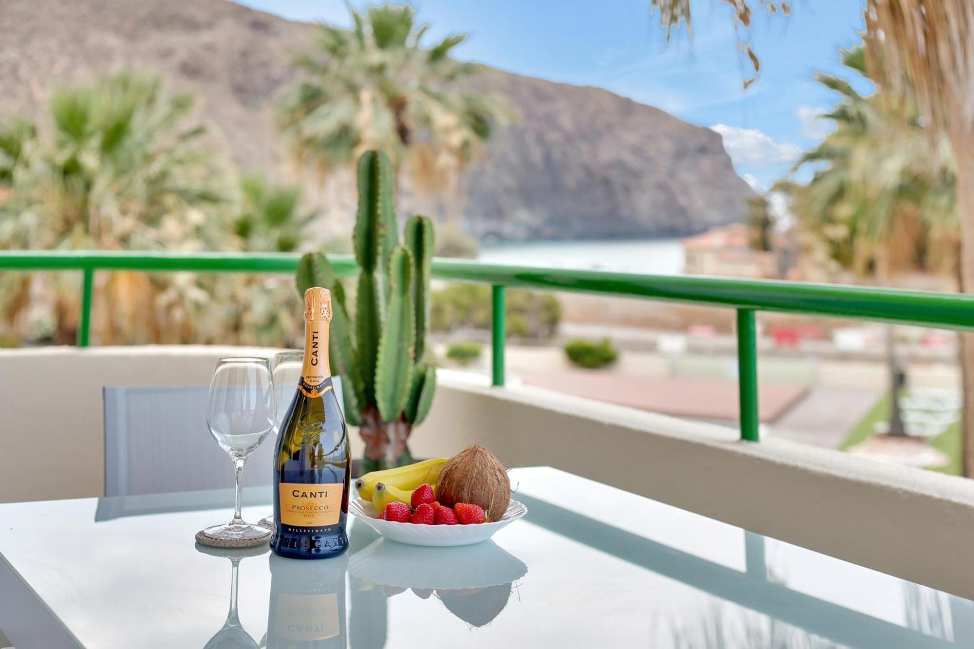Casa Marinita, Floor, Direct Access To The Seafront Apartment *