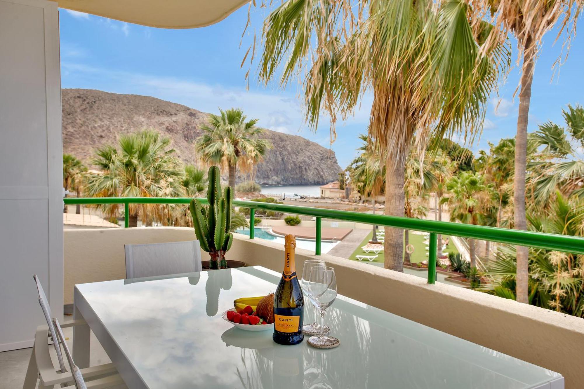 Casa Marinita, Floor, Direct Access To The Seafront * Los Cristianos (Tenerife)