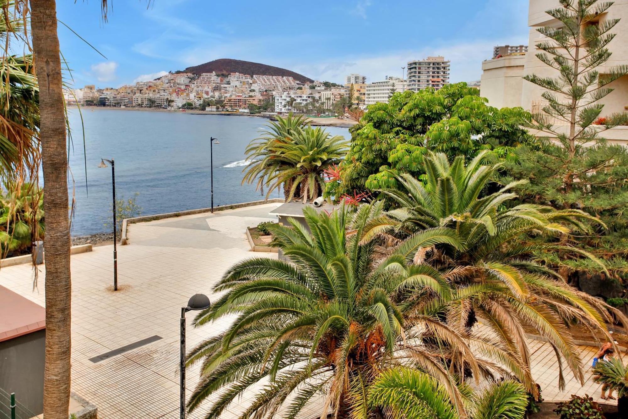 Apartment Casa Marinita, Floor, Direct Access To The Seafront Los Cristianos (Tenerife)