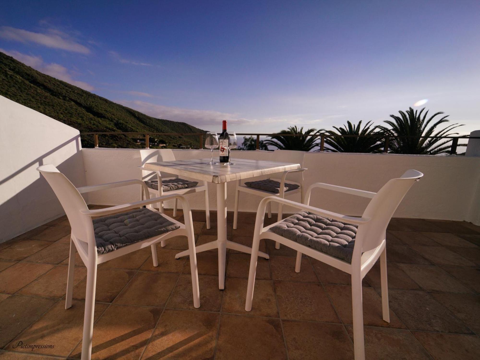 Ventoso , Modern Rustic