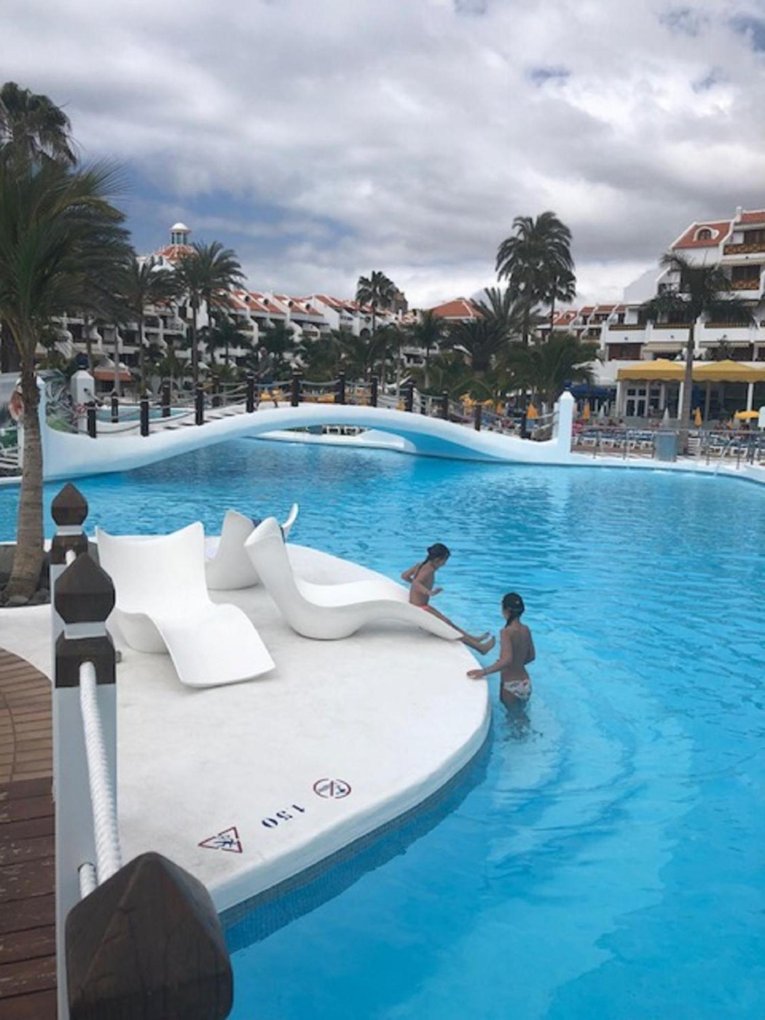 Wonderland With The Best Swimming Pool In Park S Iii * Playa de las Americas (Tenerife)