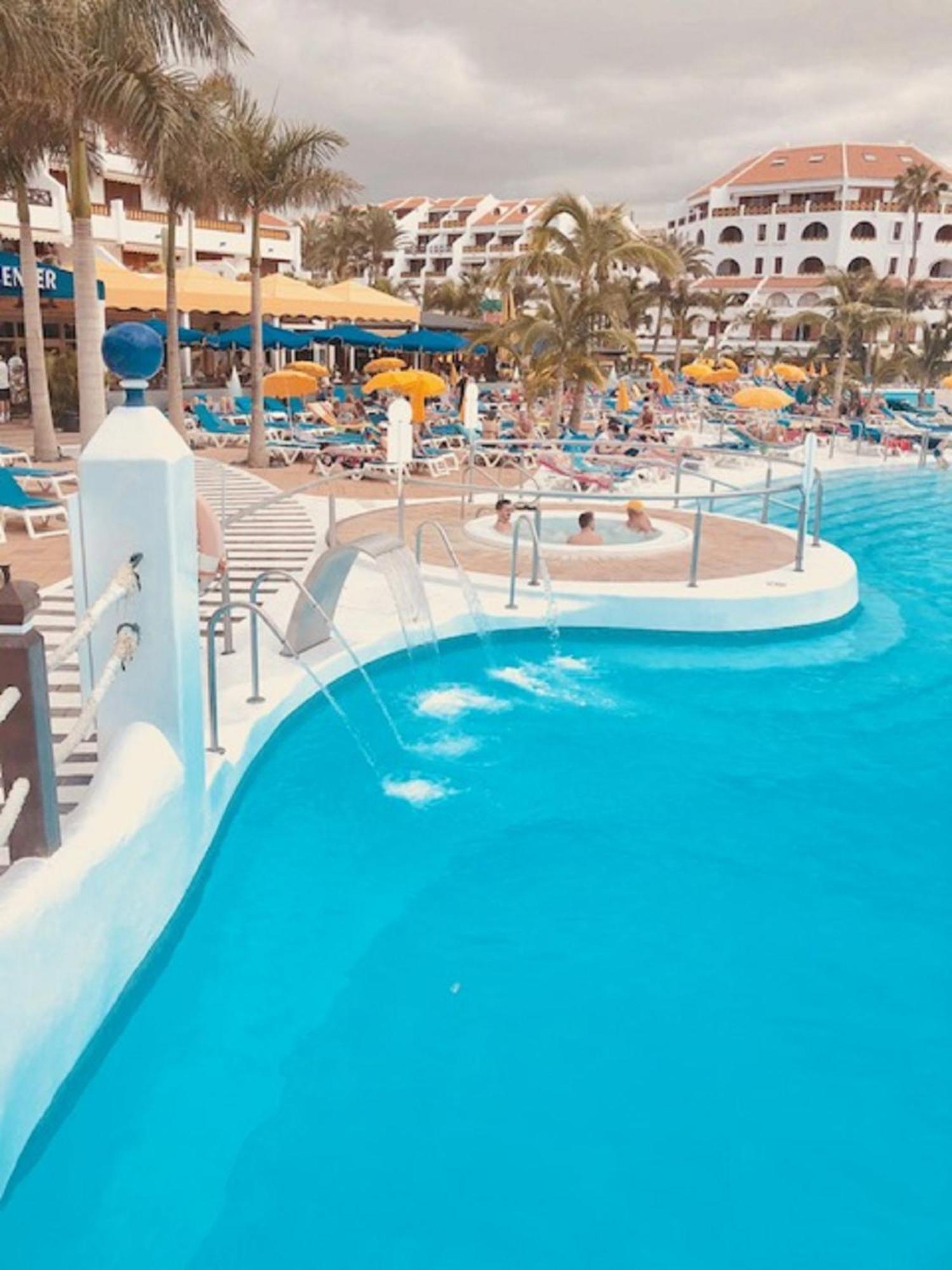 Apartment Wonderland With The Best Swimming Pool In Park S Iii *