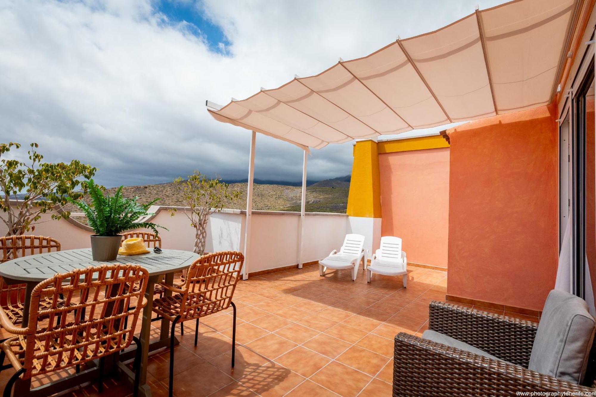 Salt And Sea Apartment, Sea View, Free Wi Fi *