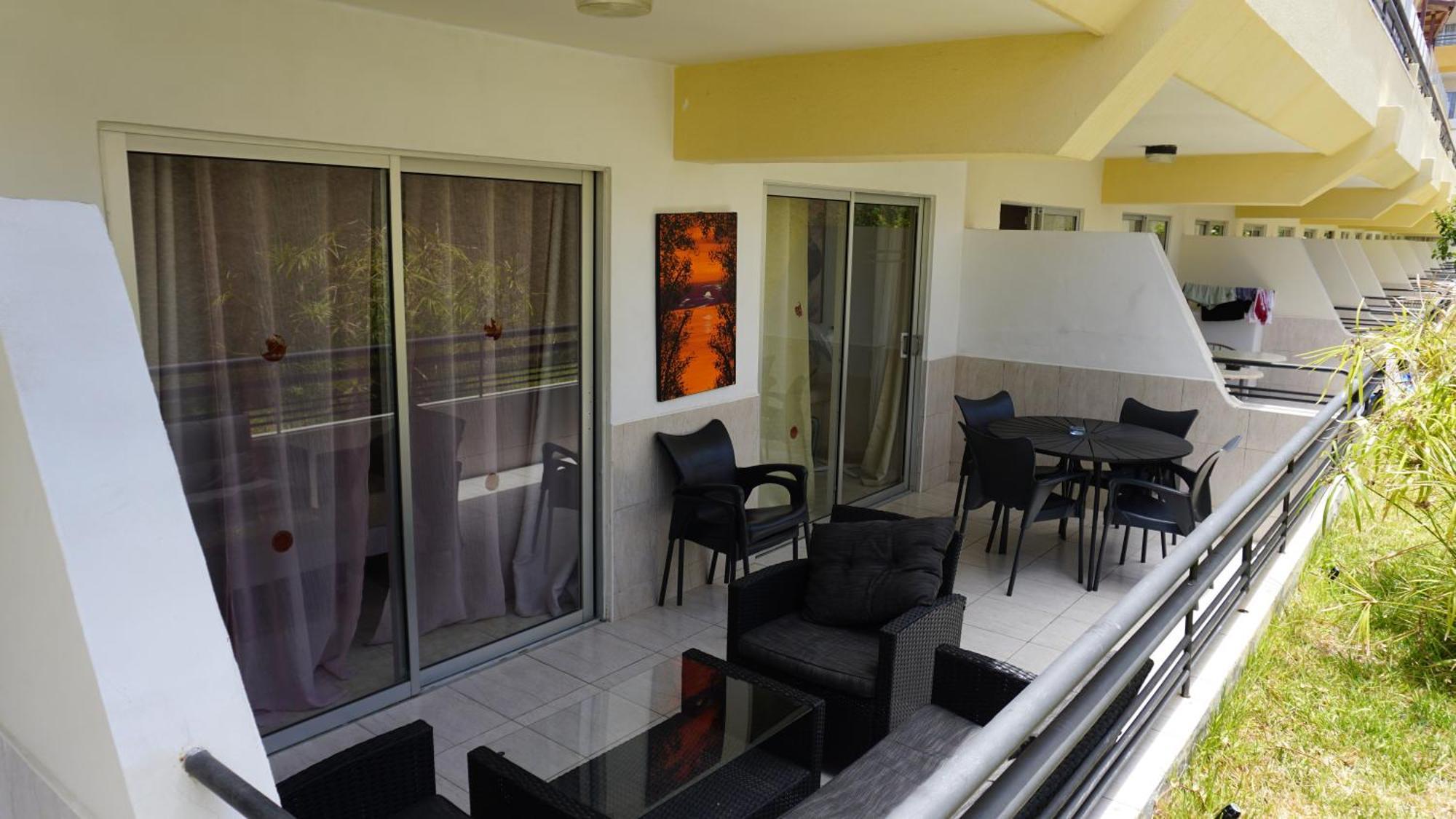 Santa Maria 2 Bedrooms *