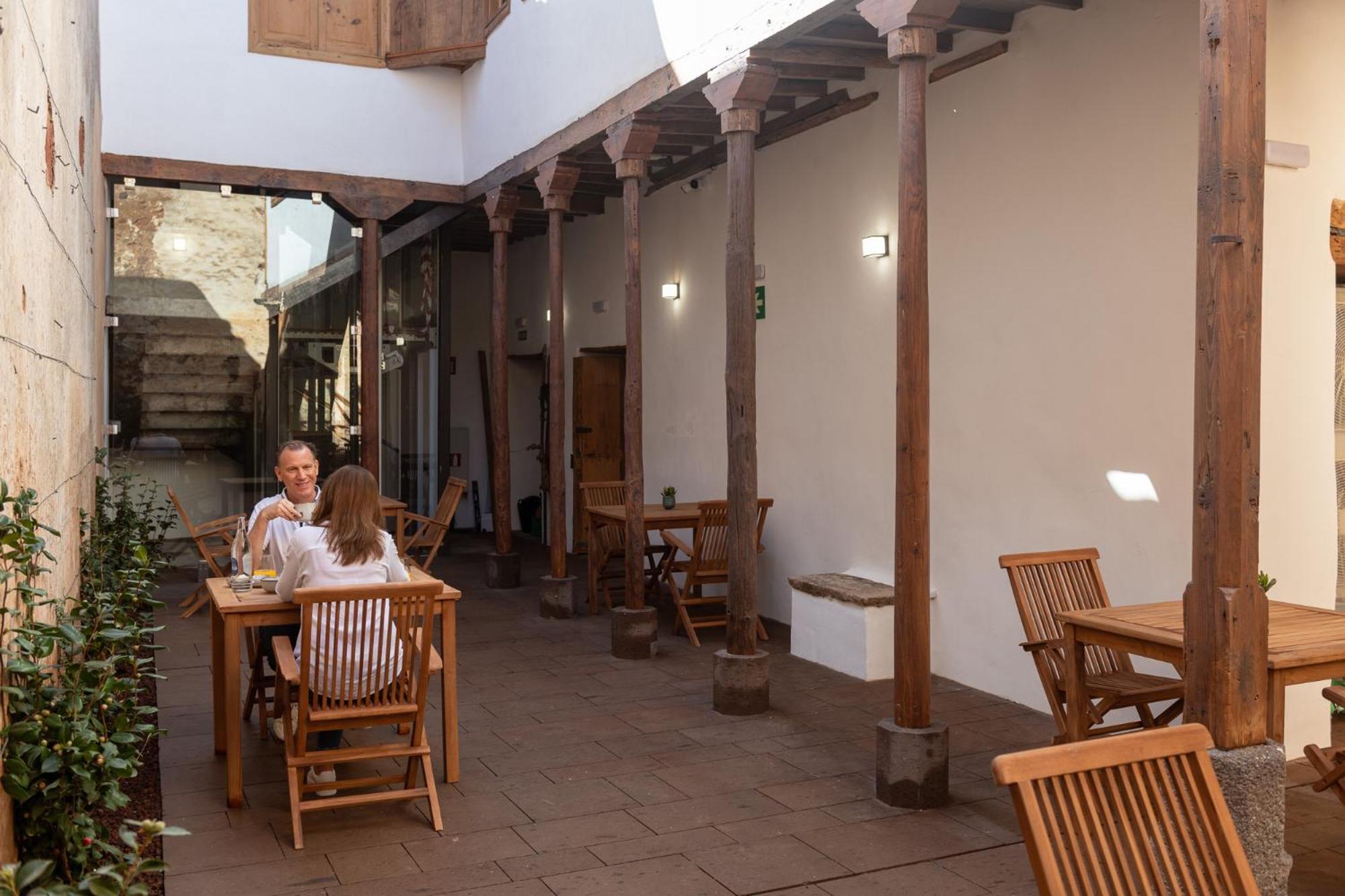 La Casa De La Camelia *