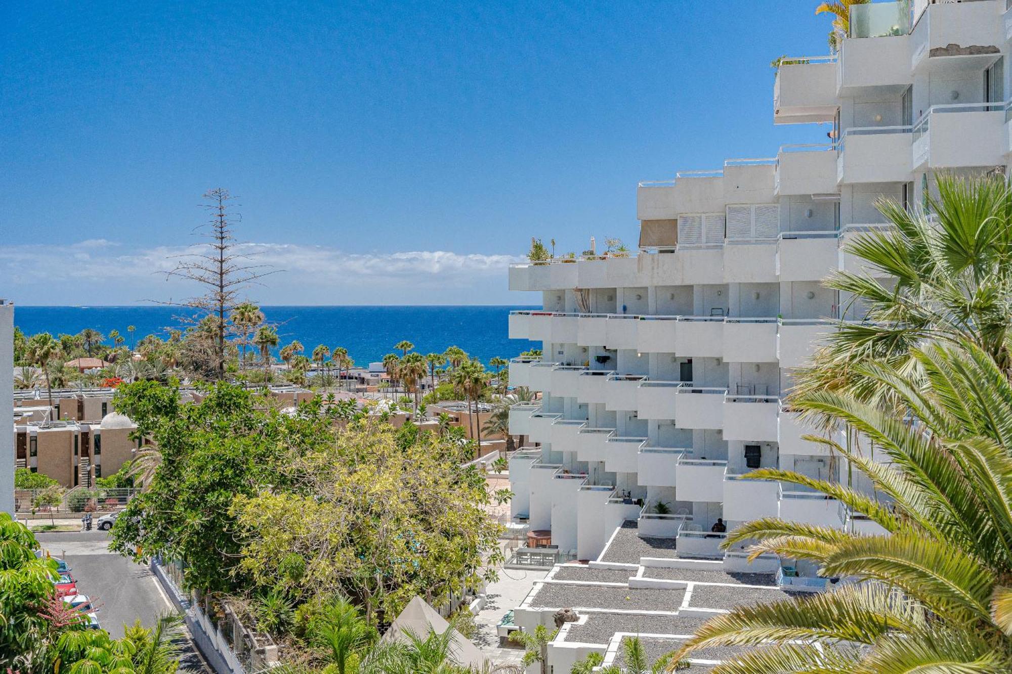 Apartment Ponderosa Beachfront Playa Fanabe