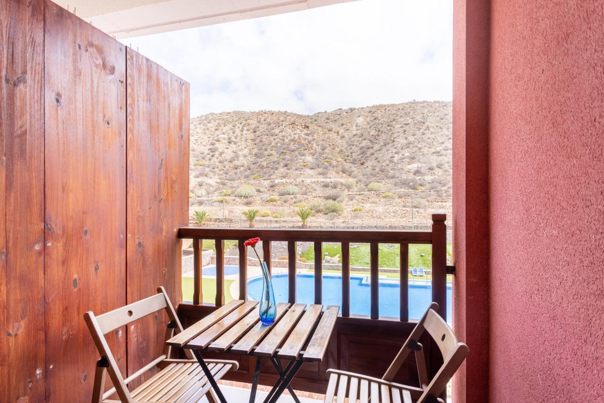Home2book Cozy Mocan Pool View, El Apartment *