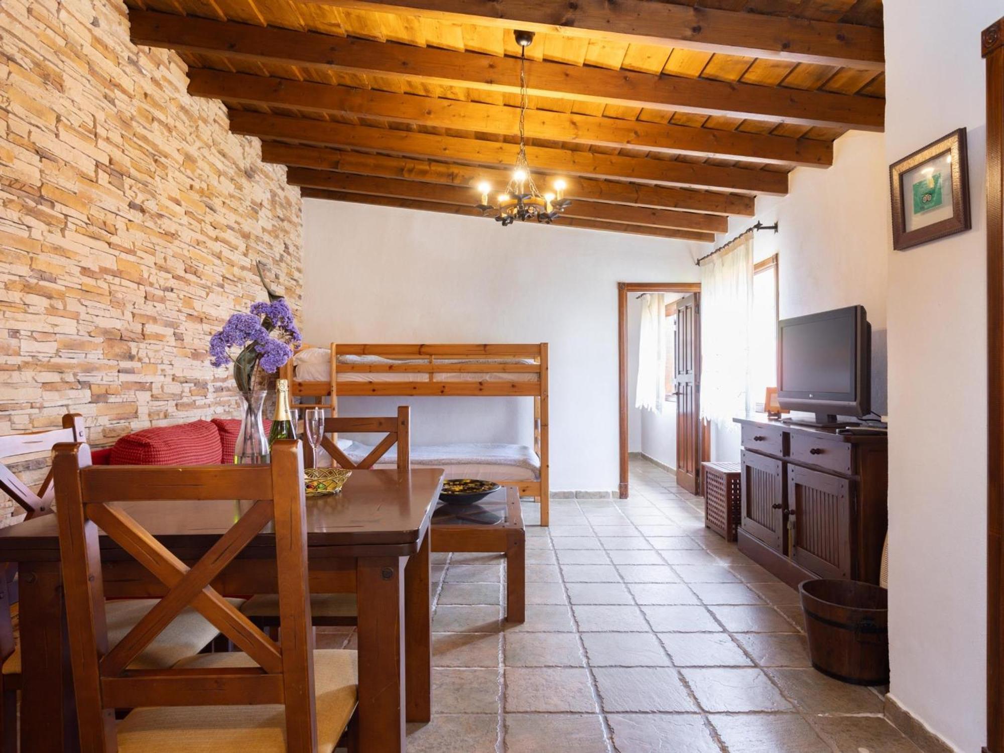 Con Piscina Climatizada, Barbacoa Y Wi-fi En Icod De Vinos - Es-279-19 Villa