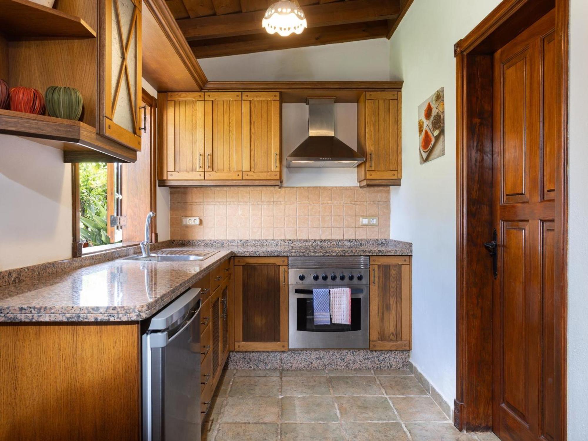 Villa Con Piscina Climatizada, Barbacoa Y Wi-fi En Icod De Vinos - Es-279-19