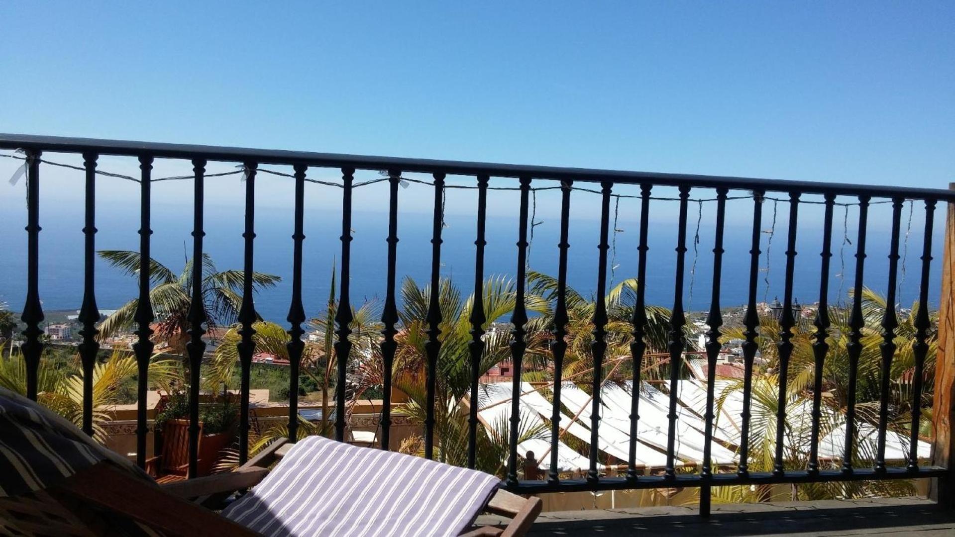 Fuer 2 Personen Und 1 Kind In Icod De Vinos, Teneriffa