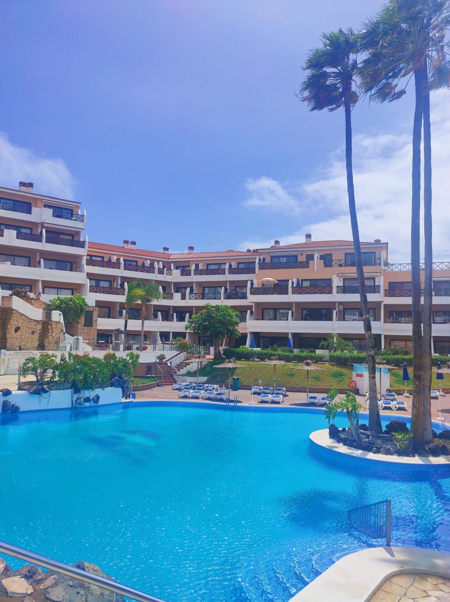 Moderno Y Luminoso Atico Con Vistas Y Piscina San Miguel de Abona