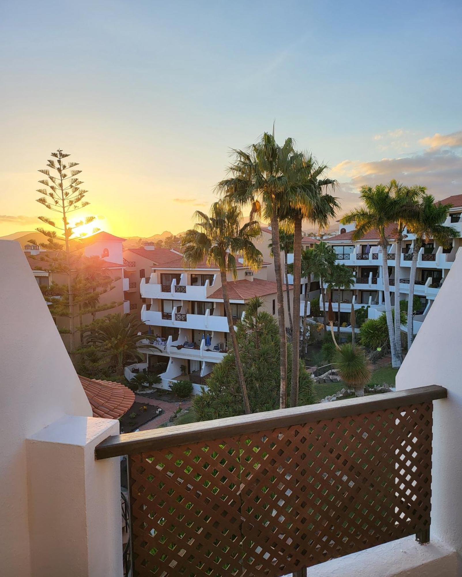Moderno Y Luminoso Atico Con Vistas Y Piscina Apartment *