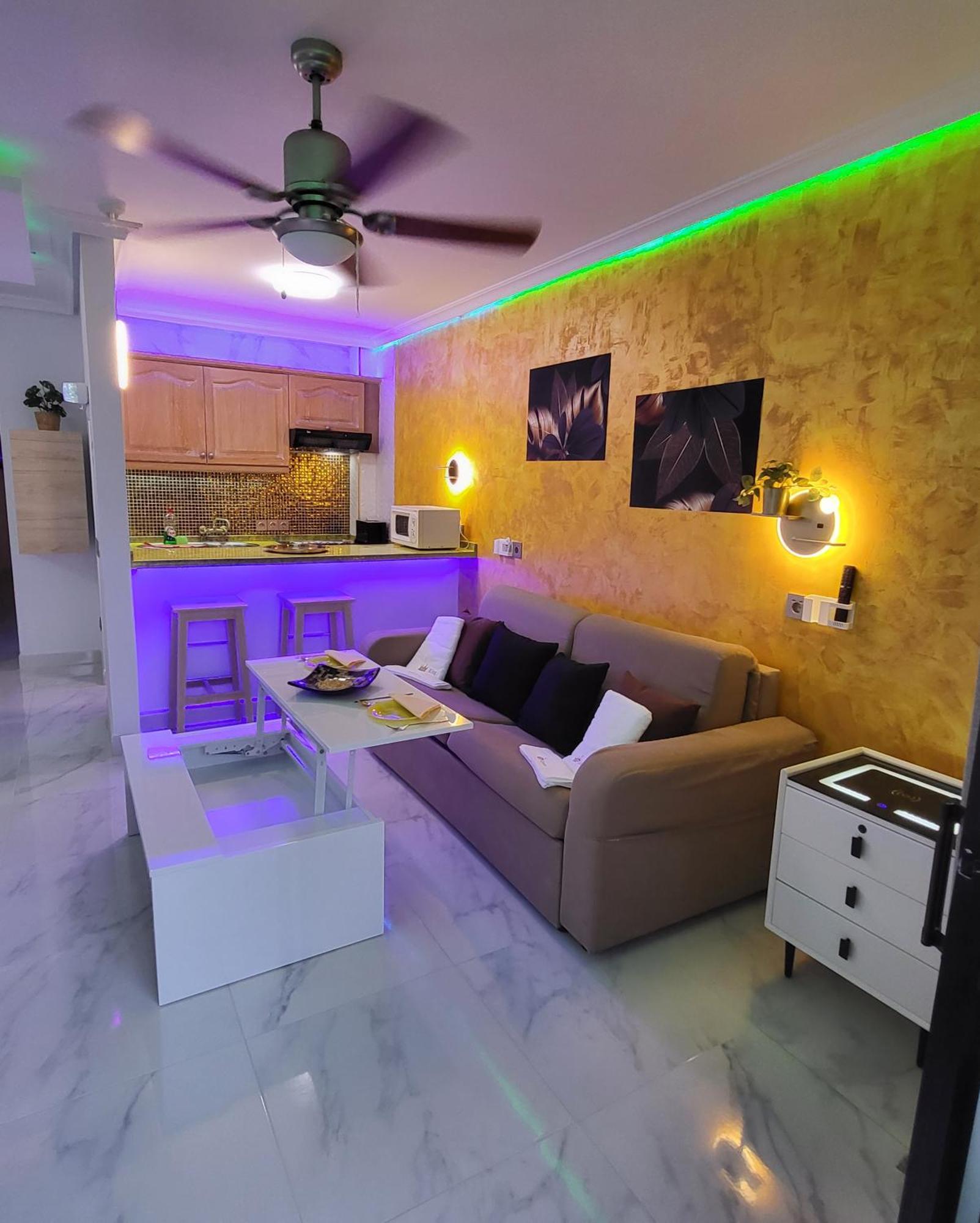 Moderno Y Luminoso Atico Con Vistas Y Piscina *