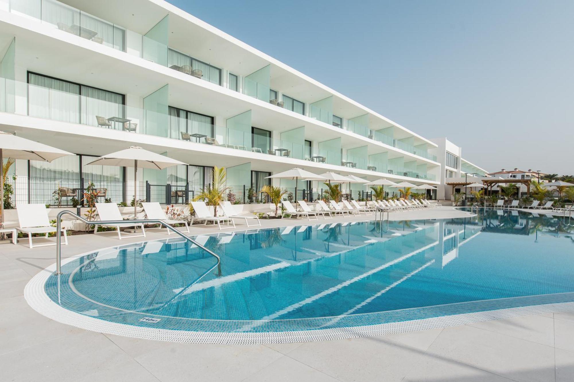 Amarilla Golf Residences Hotel