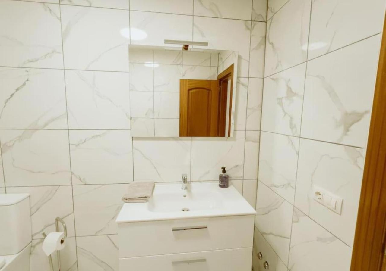 Seaview 2 Bedroom Play Paraiso Pool & Wifi In Costa Adeje (Tenerife)