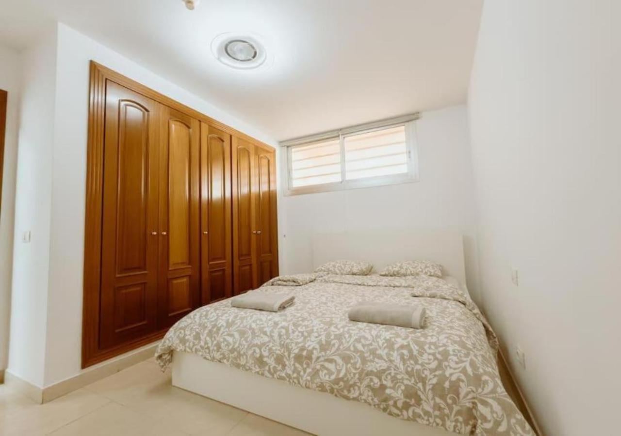 Seaview 2 Bedroom Play Paraiso Pool & Wifi In Apartamento Costa Adeje (Tenerife)