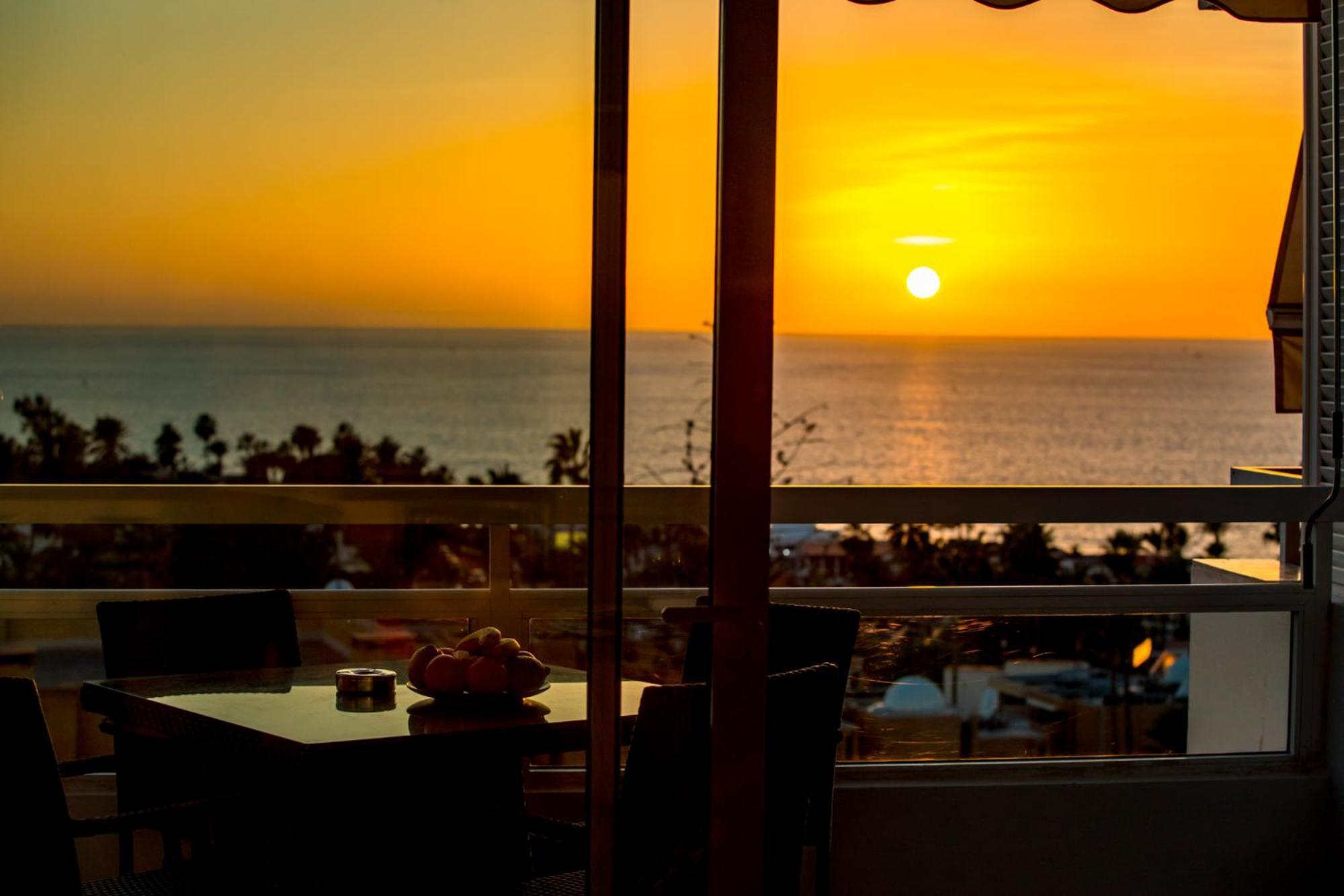 Apartment Ponderosa 611, Americas, One Bedroom With Large Terrace And Ocean View, Next To Siam Park *