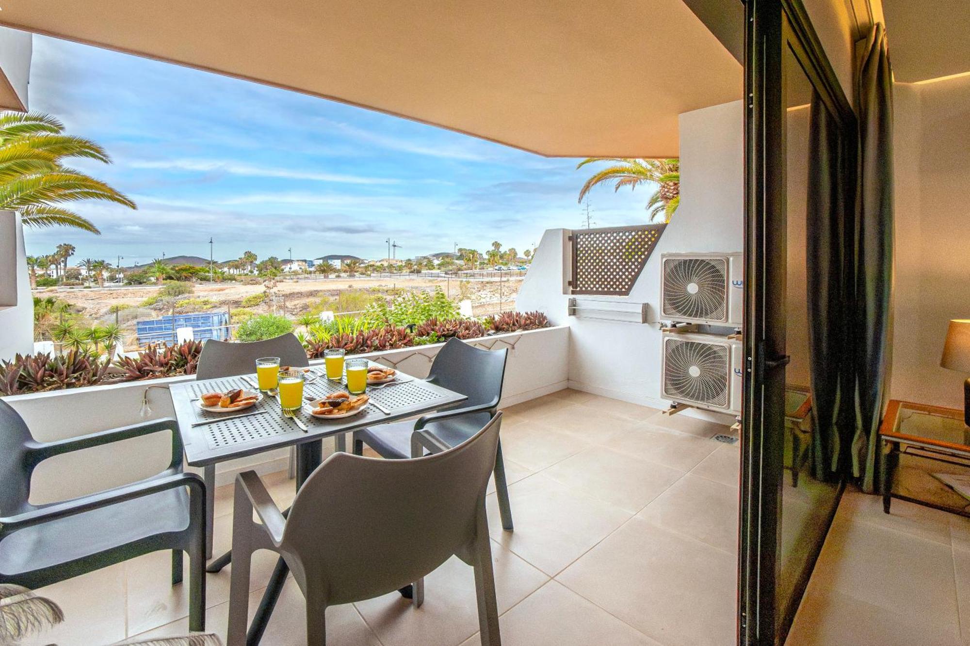 Newly Renovated, Luxurious With A Heated Pool, 259 Holiday home