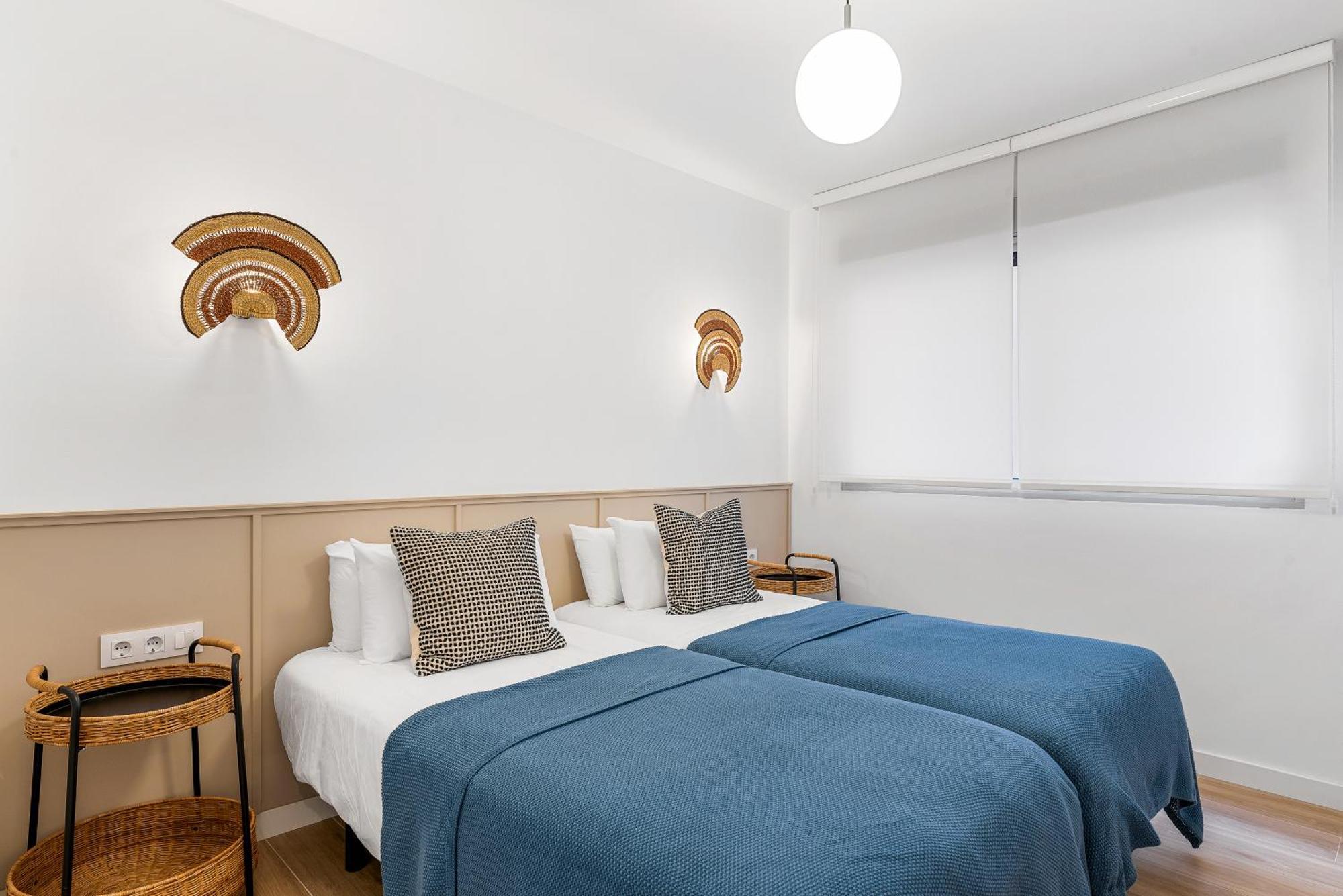 Stylish With Stunning Views & Parking Apartamento