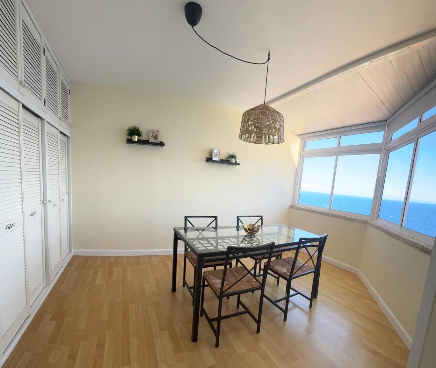 Maravilloso Duplex Frente Al Mar Con Parking Propio A Pie De Playa *