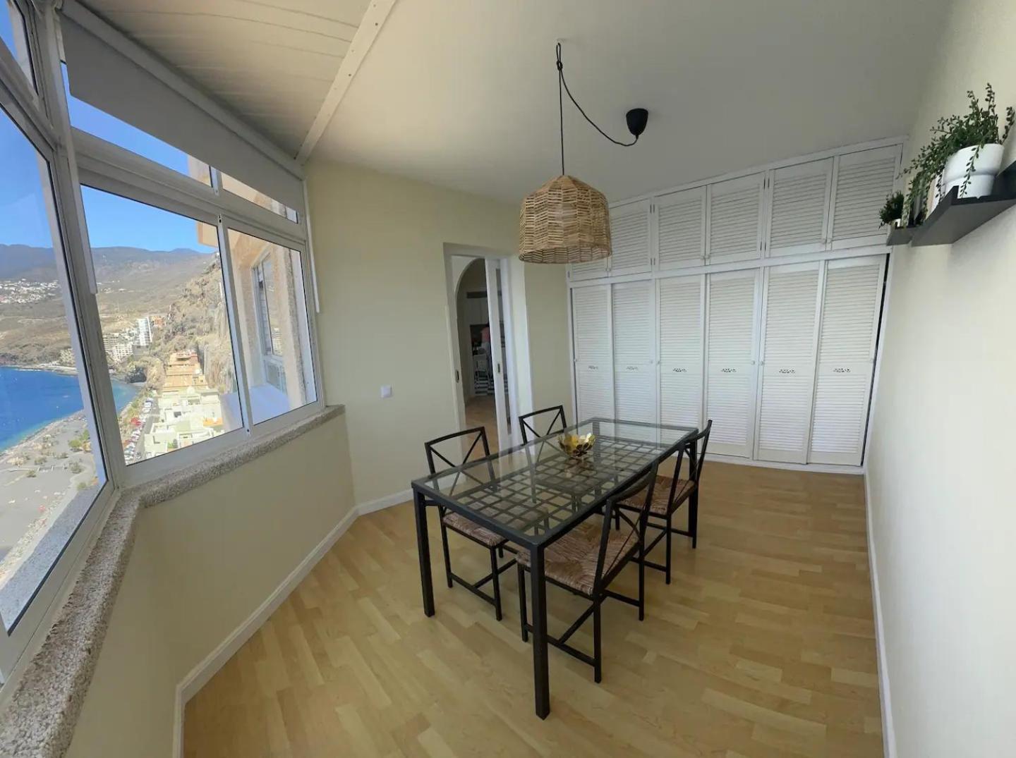 Maravilloso Duplex Frente Al Mar Con Parking Propio A Pie De Playa