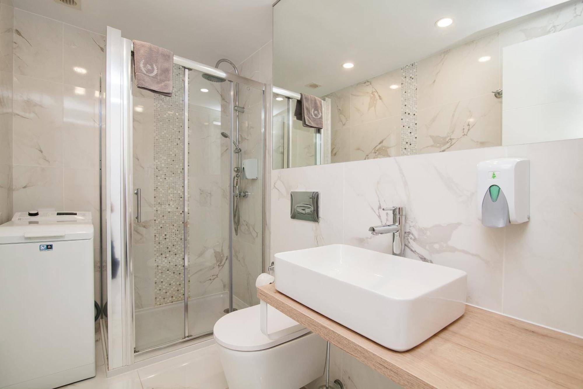 Apartment Ponderosa 611, Americas, One Bedroom With Large Terrace And Ocean View, Next To Siam Park