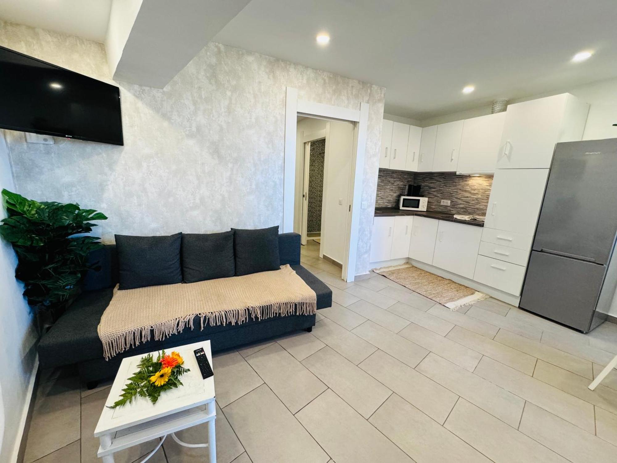 Americas And Nightlife Apartment