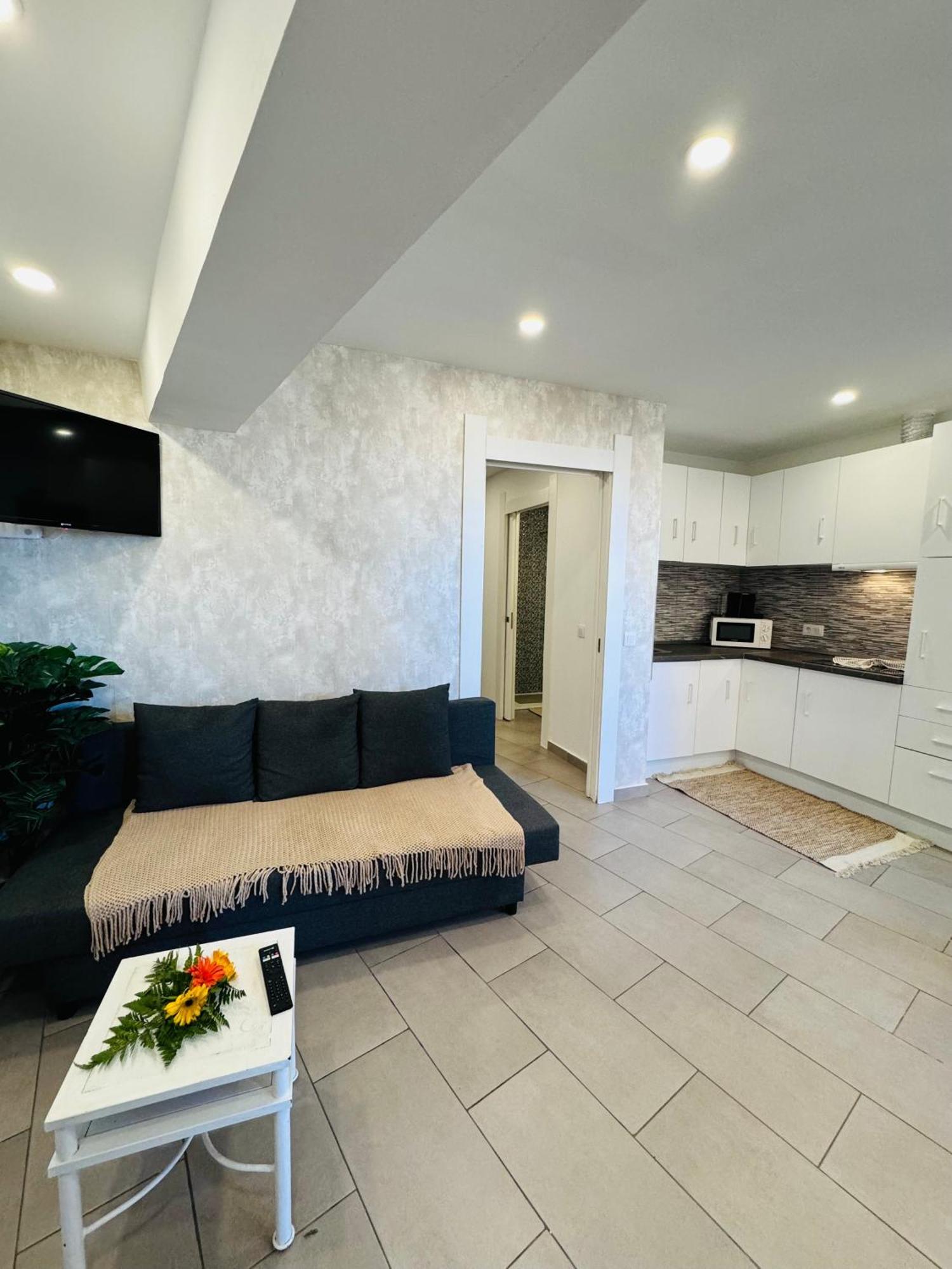 Apartment Americas And Nightlife