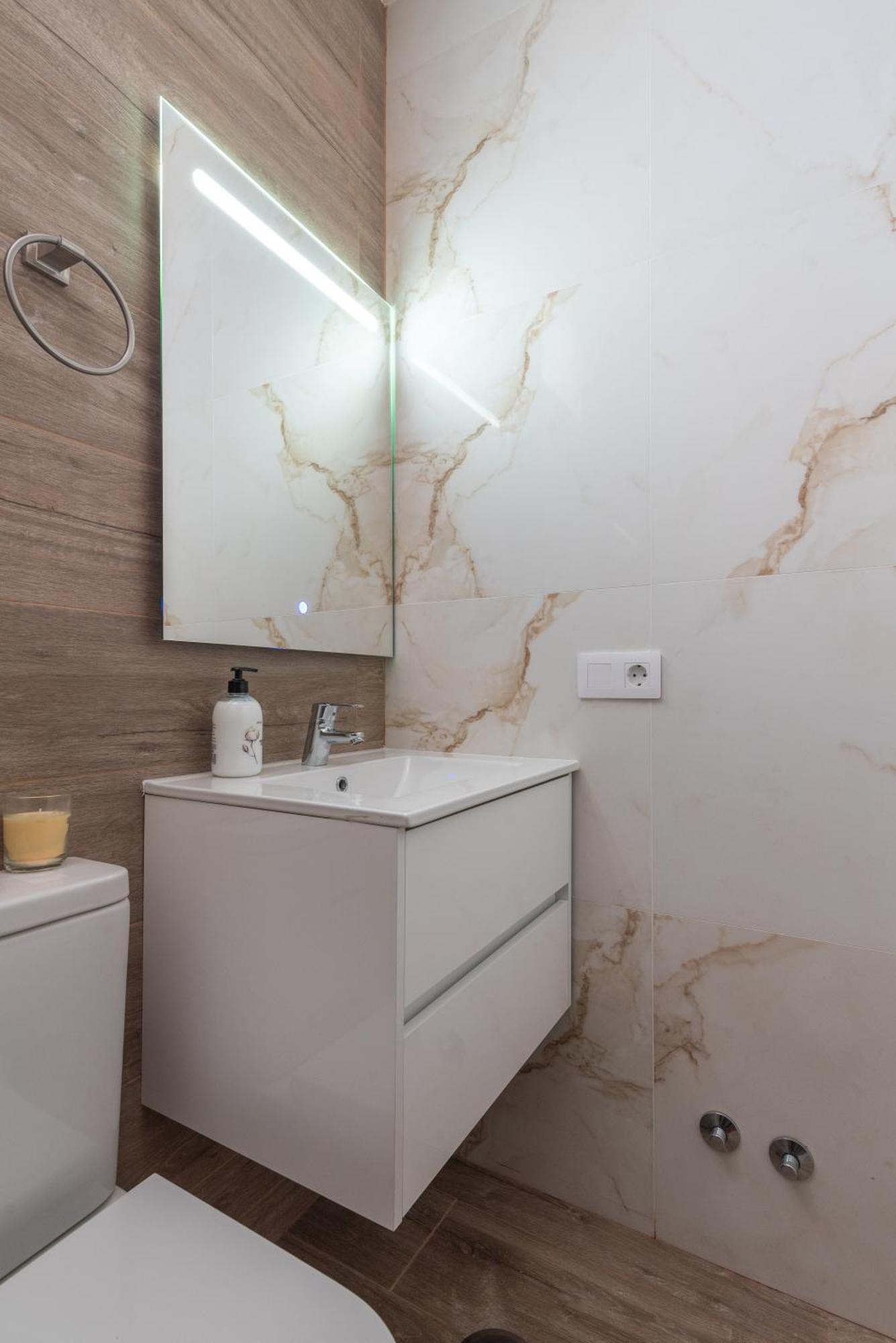 Atico Centrico Con Terraza Privada * Arona (Tenerife)