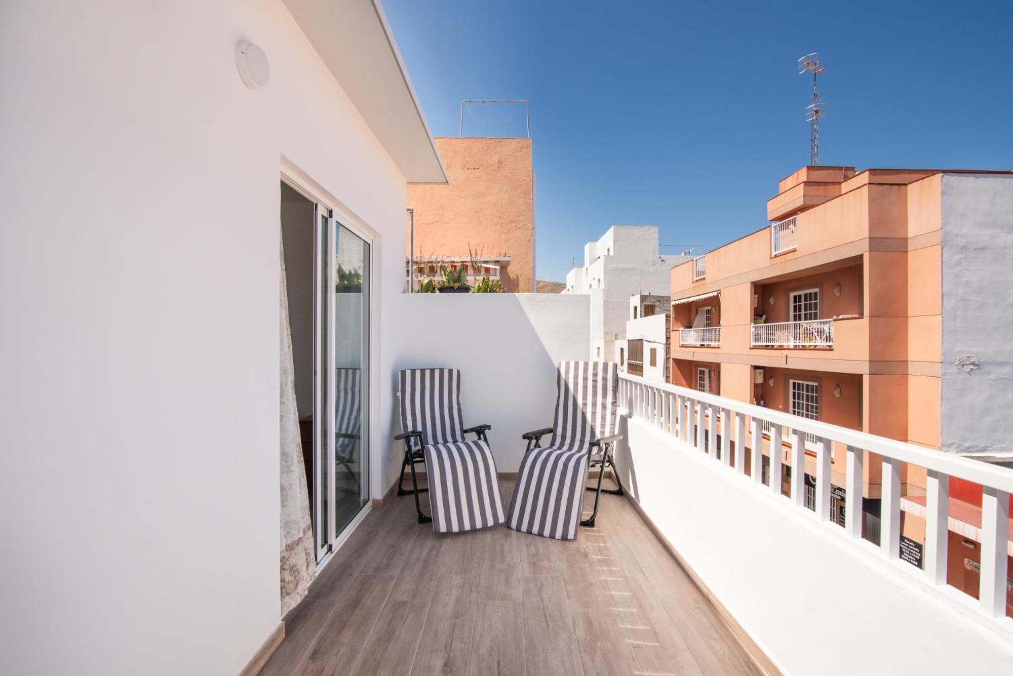 Apartamento Atico Centrico Con Terraza Privada