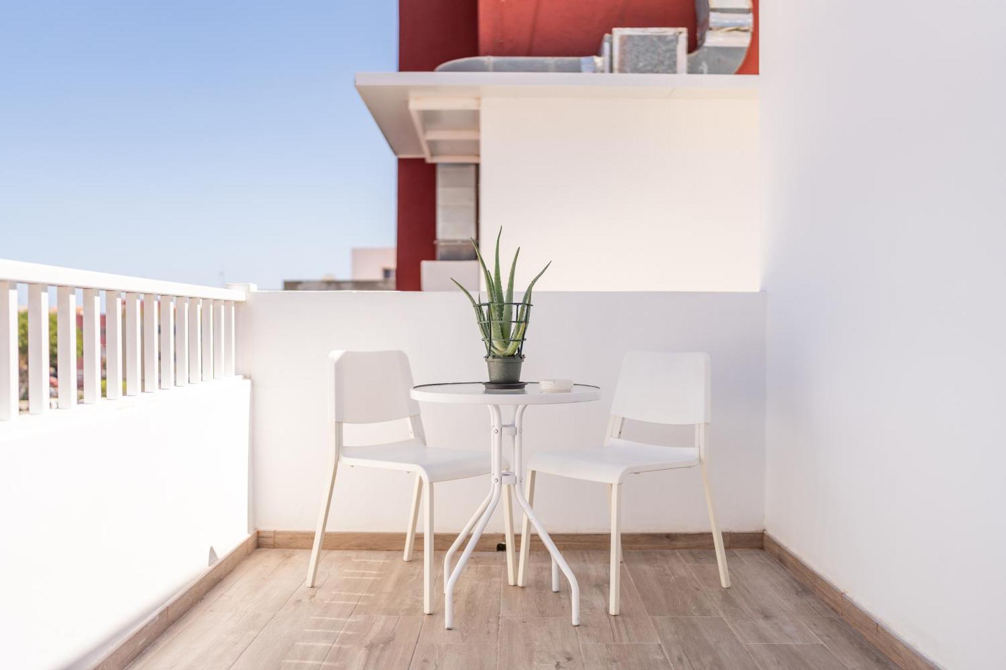 Apartamento Atico Centrico Con Terraza Privada *
