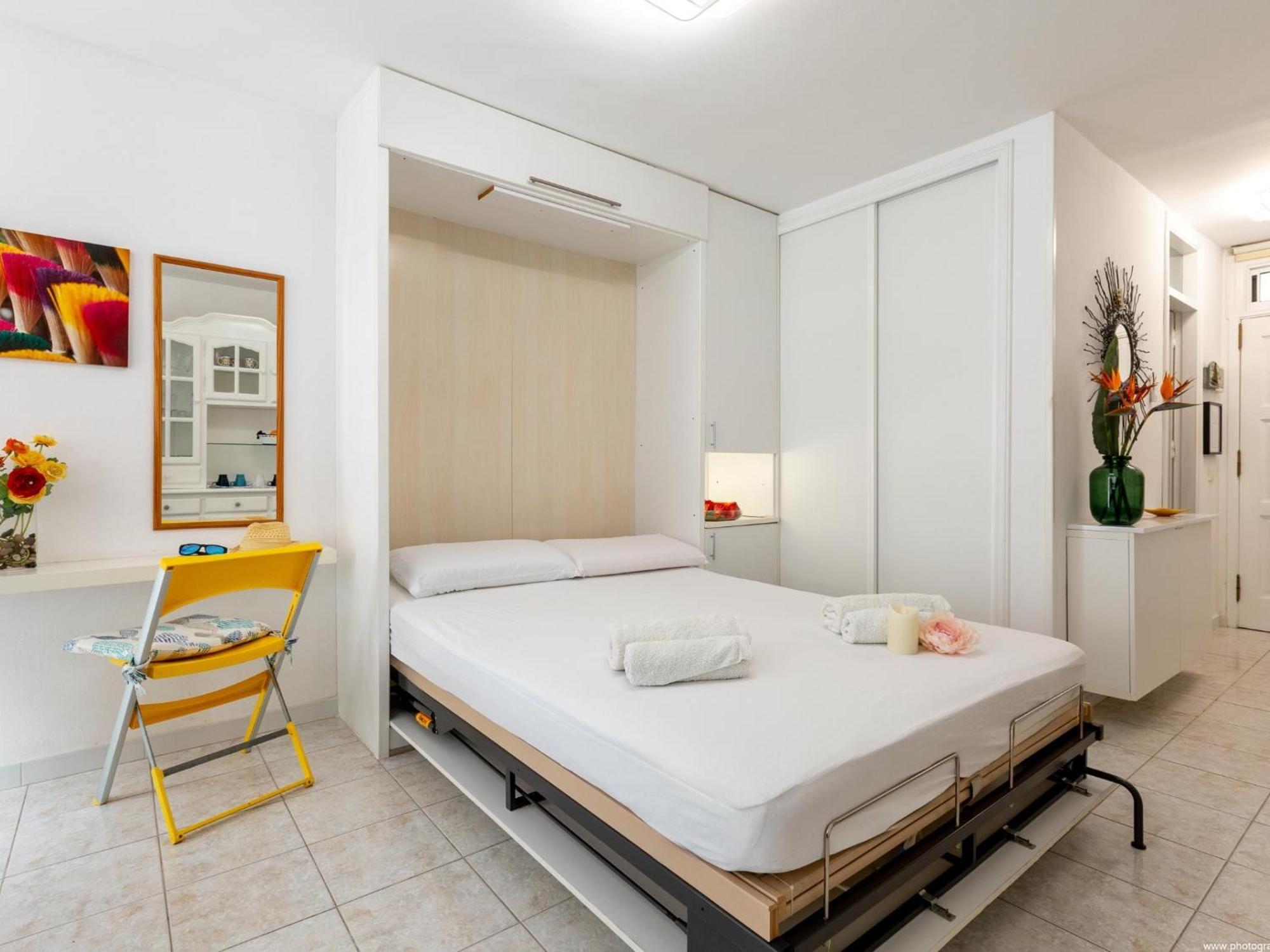 222 Olympia Apartment *