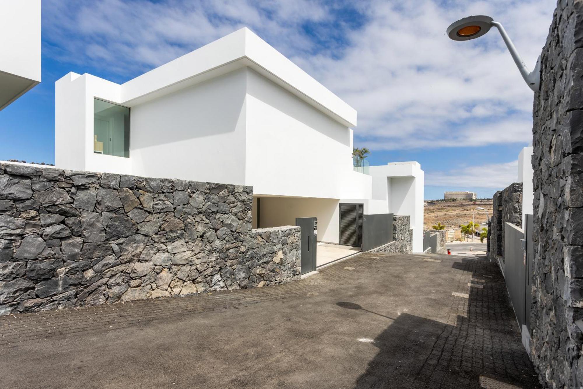 Sybaris 09 By Smart *
