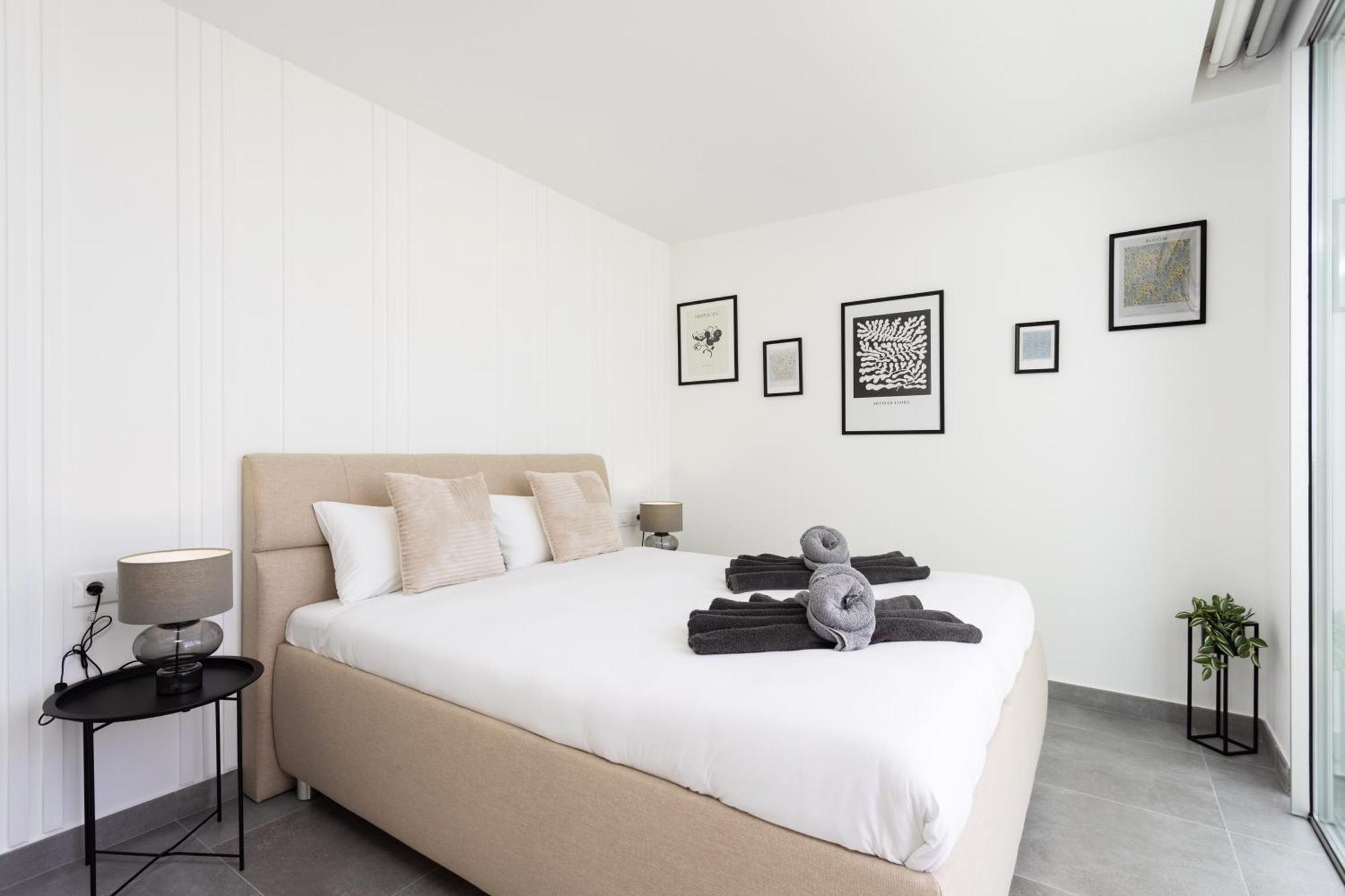 Sybaris 09 By Smart Villa