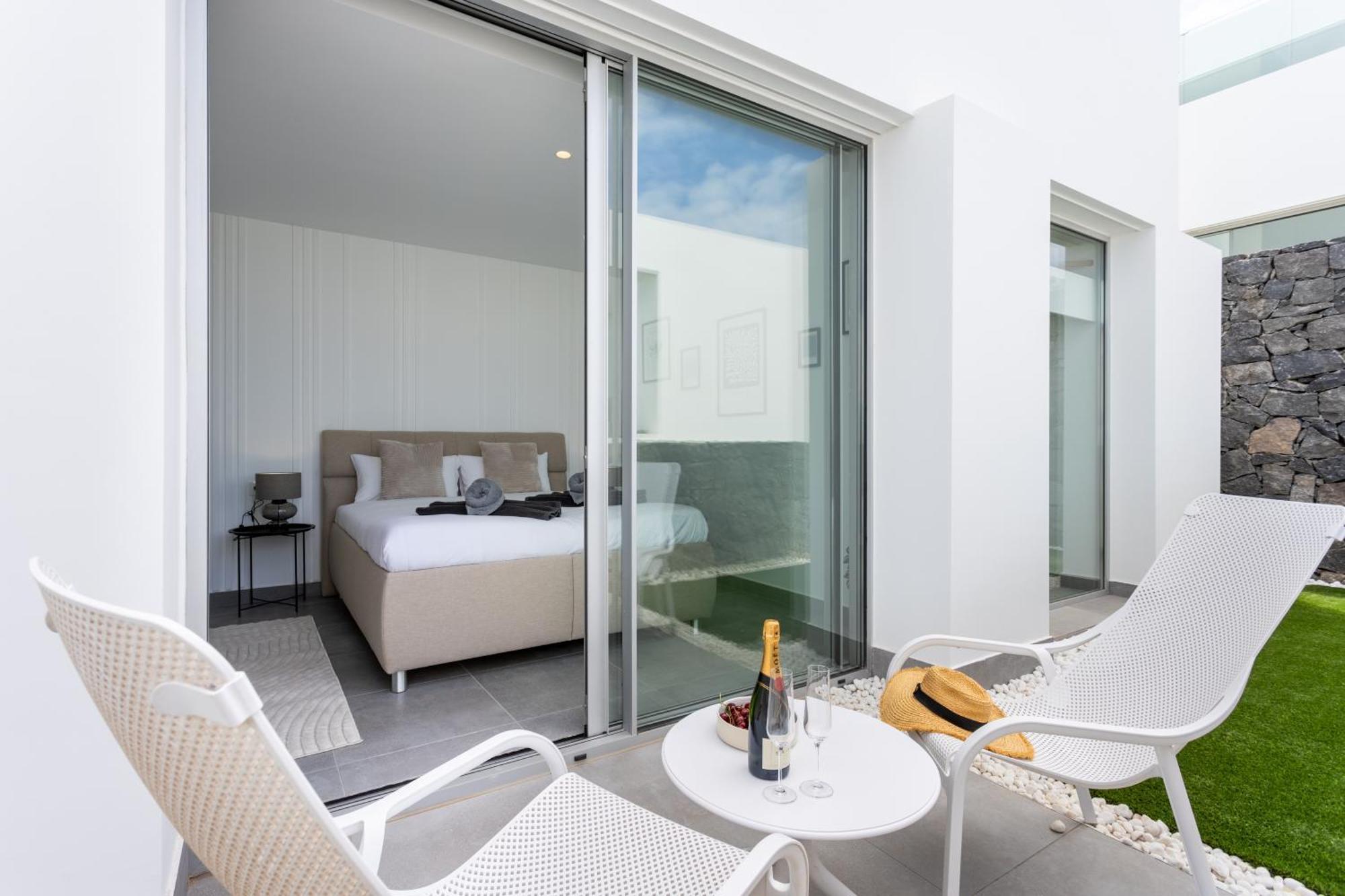 Sybaris 09 By Smart *