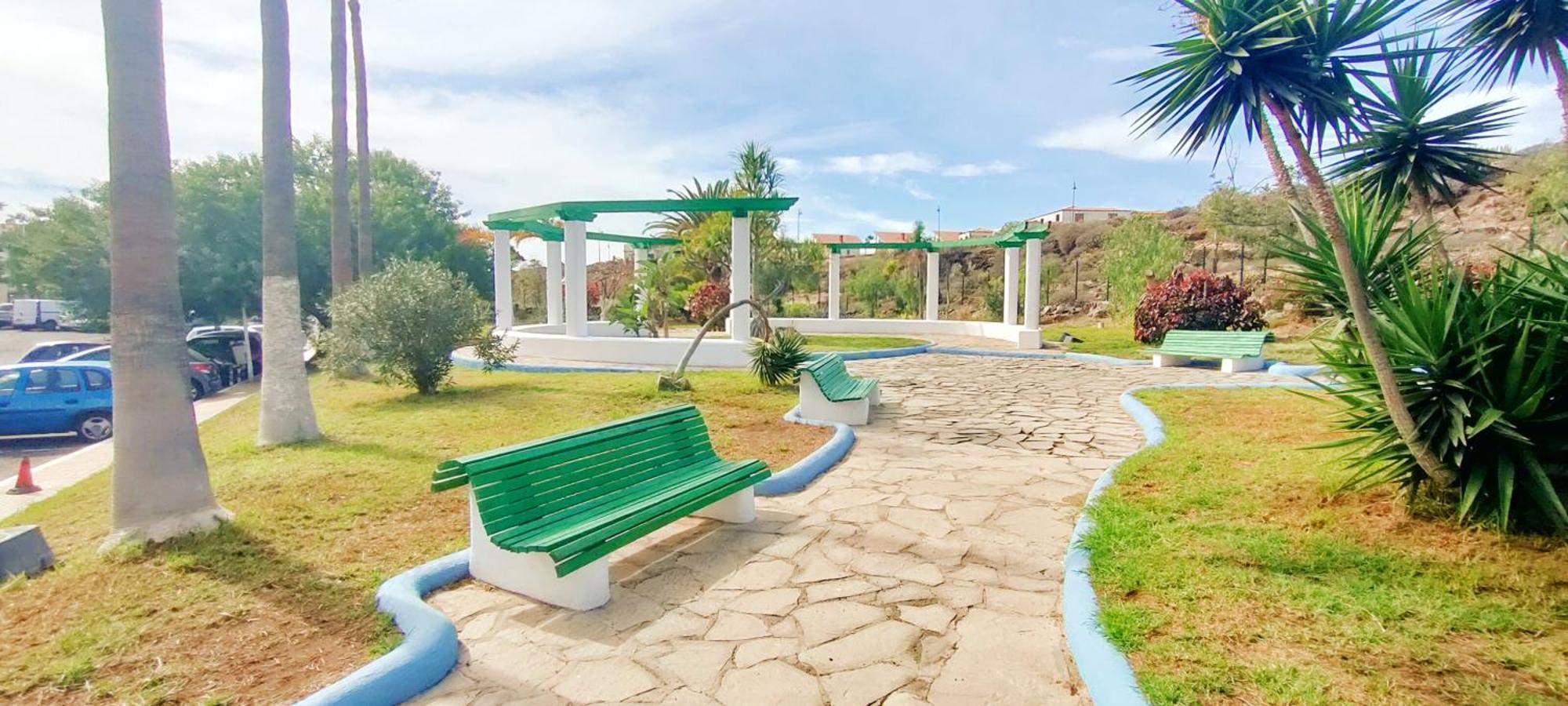 Park Con Piscina, Bar, Wifi, Parking Appartement