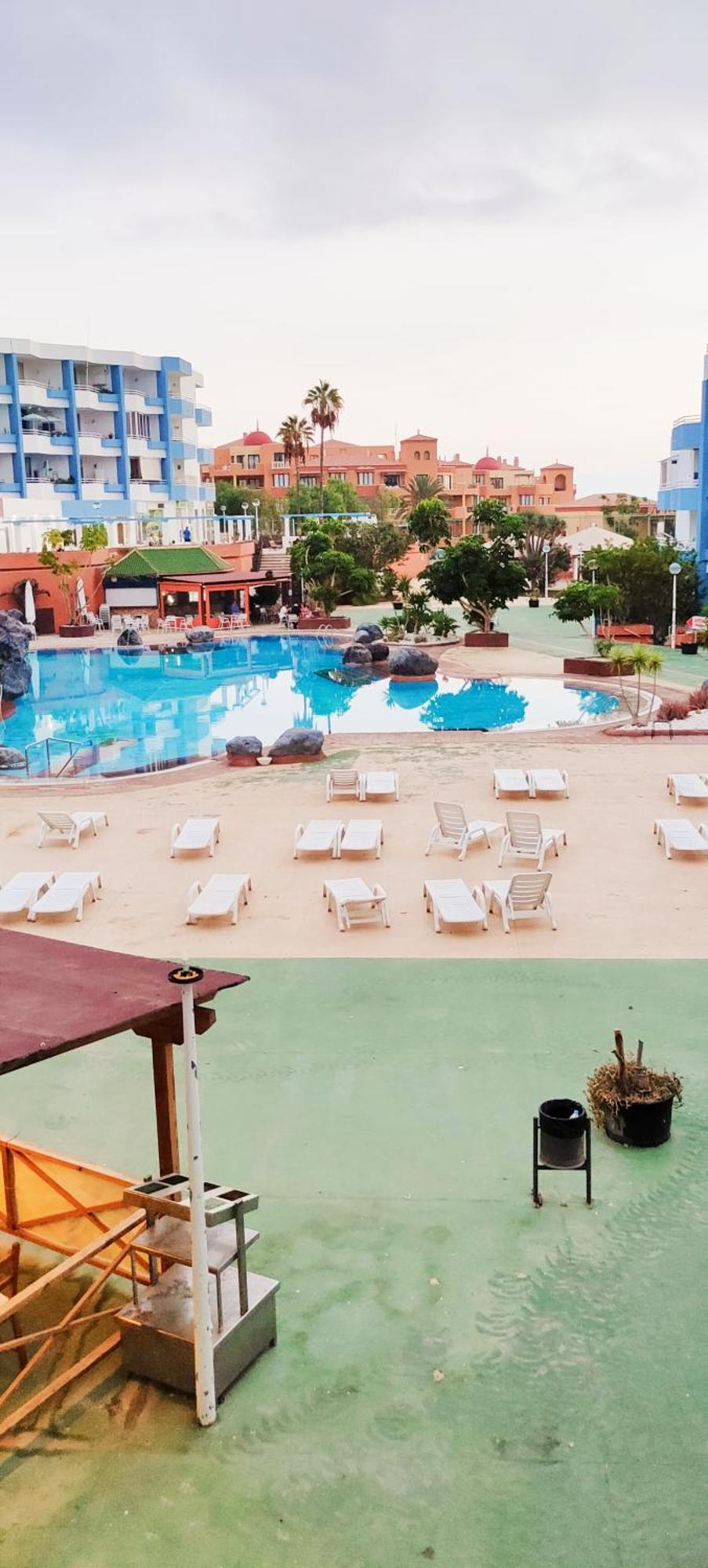 Park Con Piscina, Bar, Wifi, Parking *