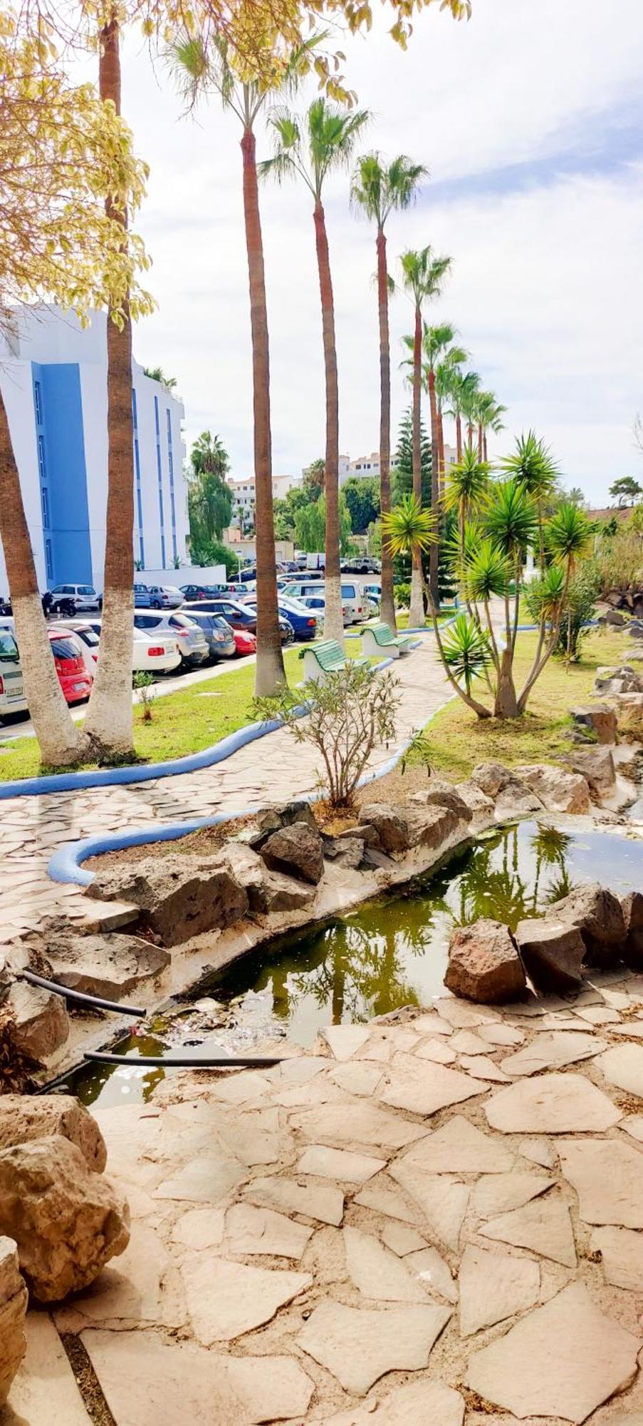 Park Con Piscina, Bar, Wifi, Parking