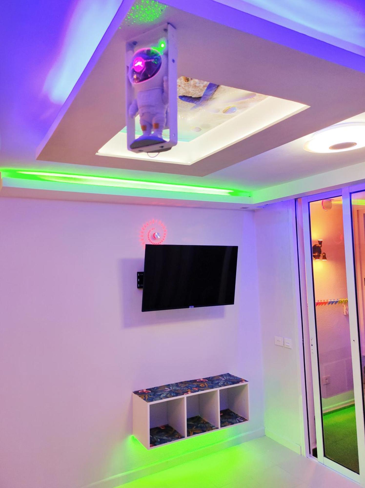 Park Con Piscina, Bar, Wifi, Parking Appartement