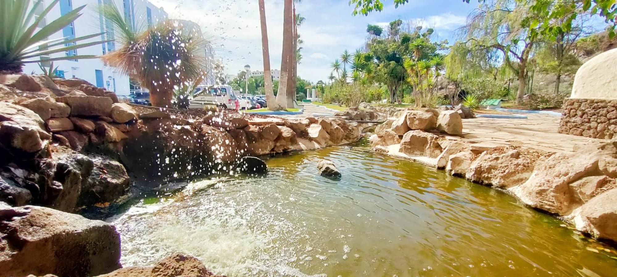 Park Con Piscina, Bar, Wifi, Parking
