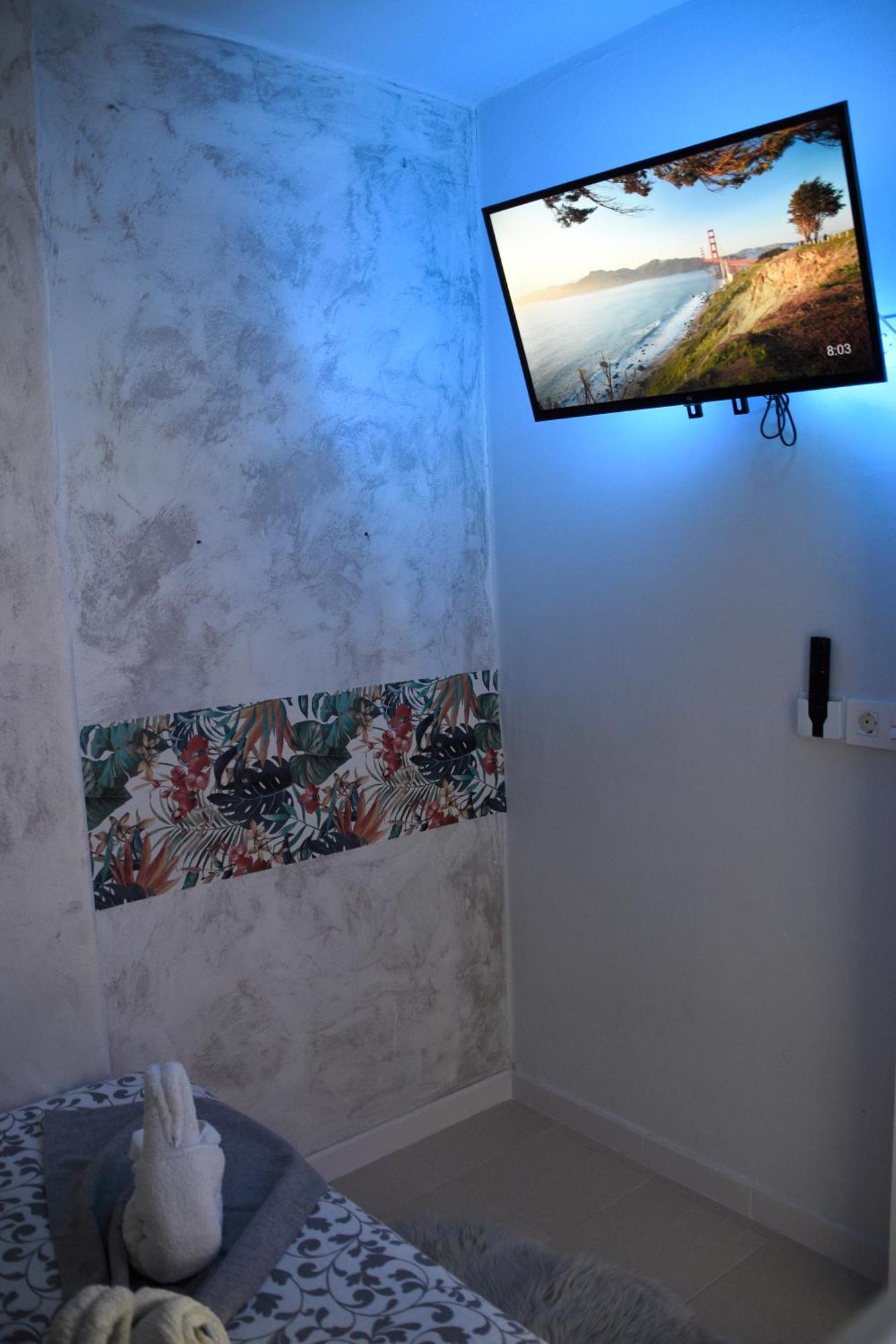 Park Con Piscina, Bar, Wifi, Parking Appartement