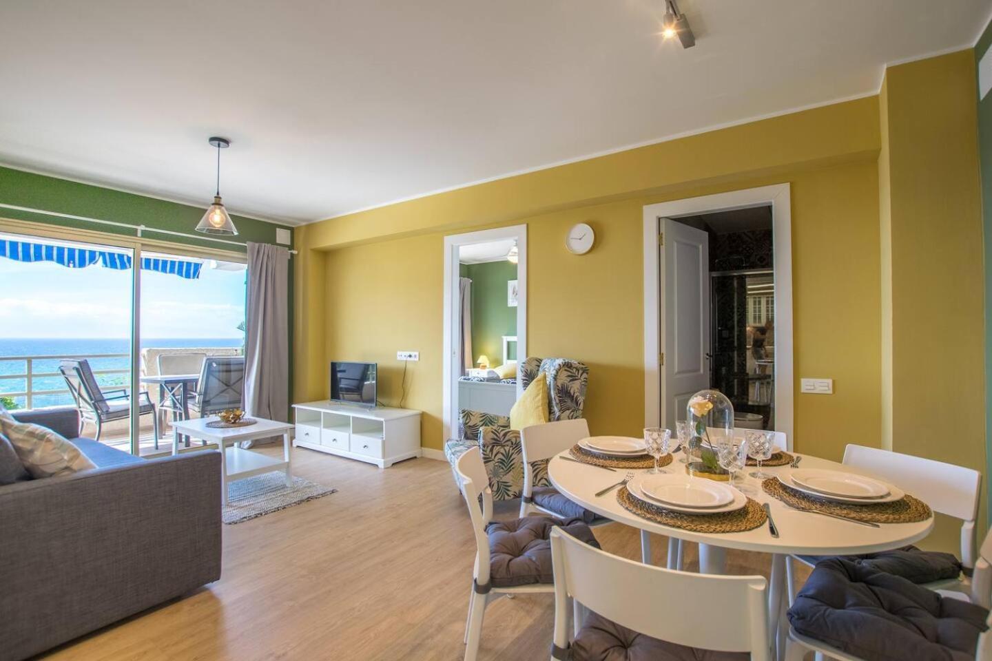 Stunning 2bed Seaview By Dream Homes Tenerife Puerto de Santiago (Tenerife)