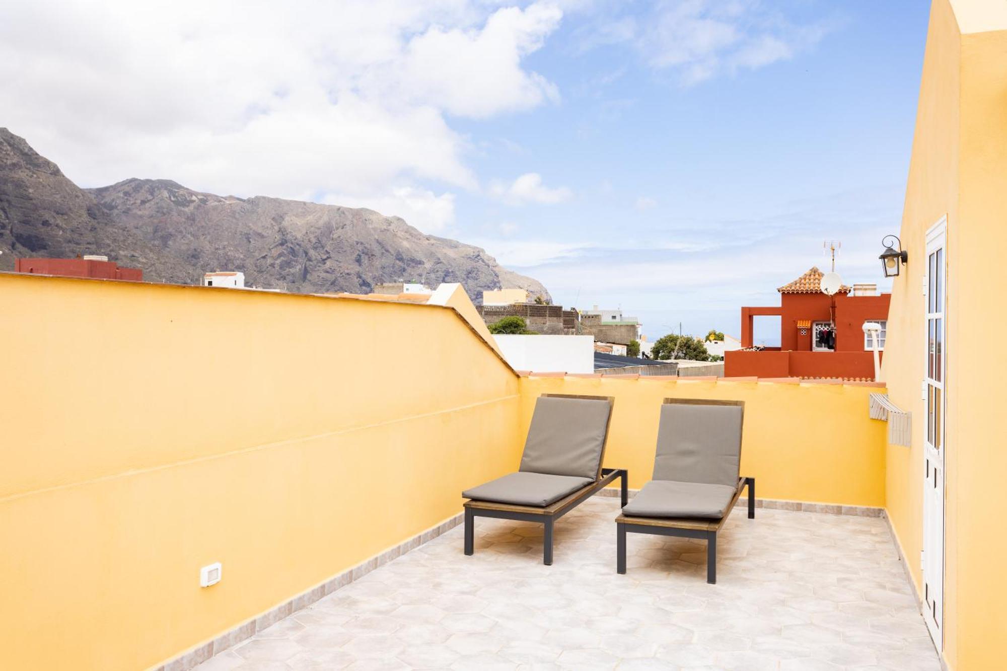 Casa Totalmente Renovada En Zona Muy Tranquila!!! Vistas Al Mar Y Montana Hébergement de vacances Buenavista Del Norte