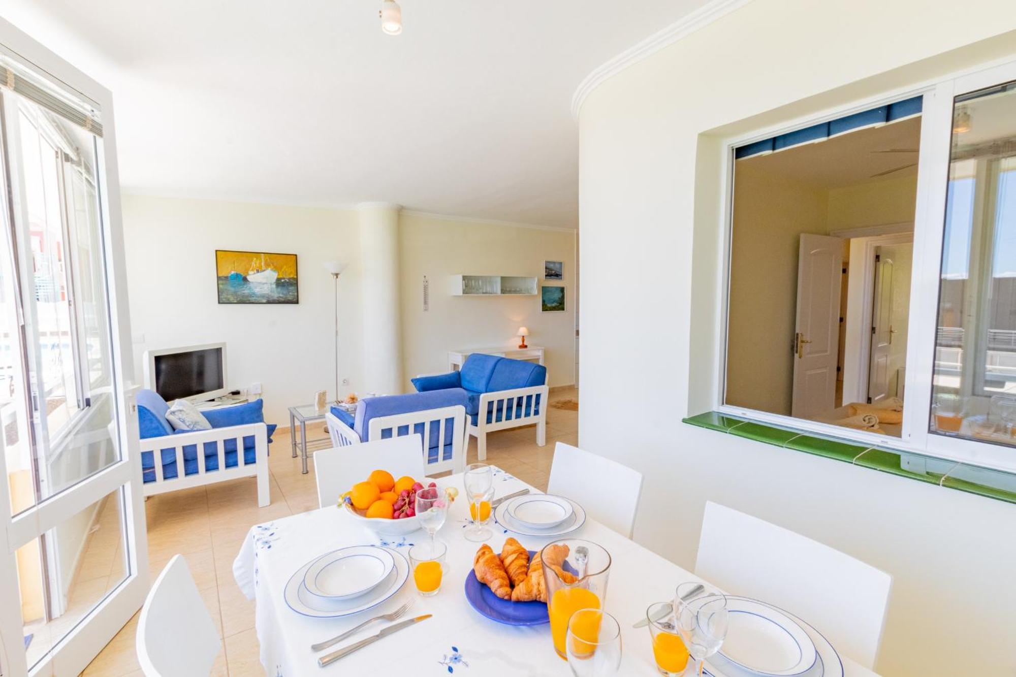 Bright 2 Bedroom By Dream Homes Tenerife * Puerto de Santiago (Tenerife)